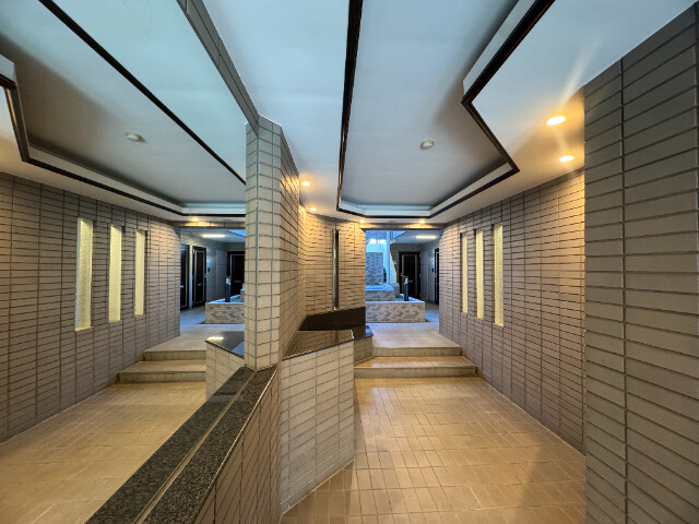 ローズガーデンＡ３２番館(A-032)2階 エントランス