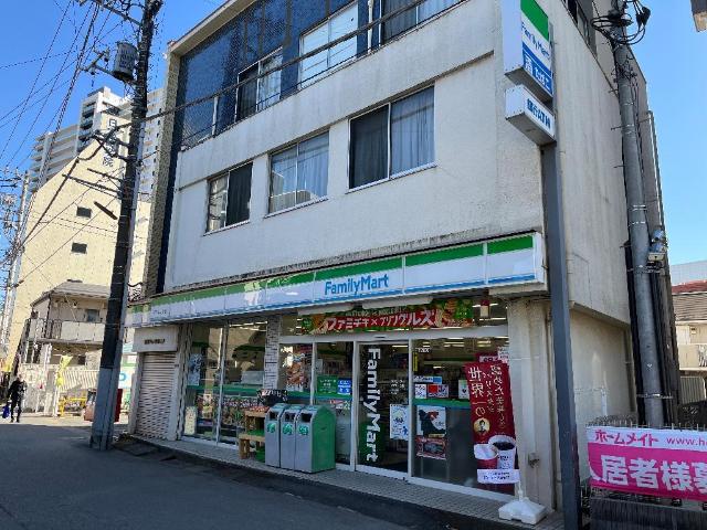 ラフィネ　柏 ファミリーマートマツマル柏店まで30ｍ