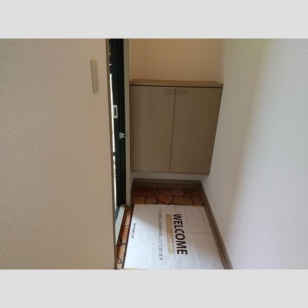 サンウエスト 玄関