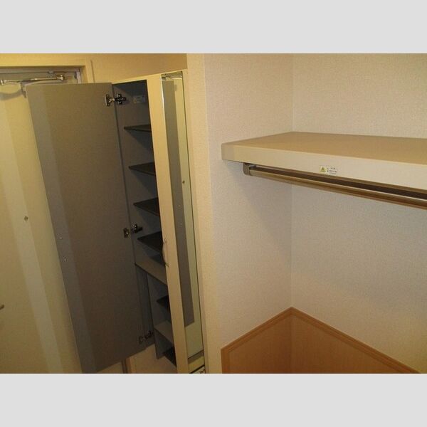 メゾン　あい・あこ　あこ203号室 玄関