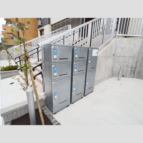 Sky Court201号室 宅配ボックス