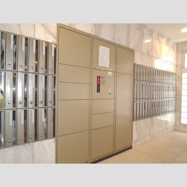 カスタリア北上野1004号室 宅配ボックス・メールボックス