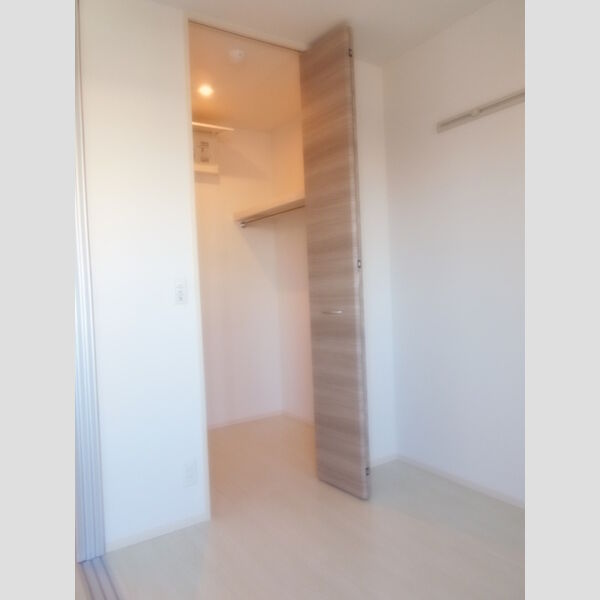 コゥジーコート303号室 収納