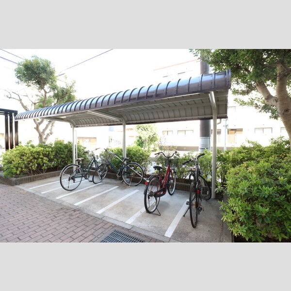 ジャスティス　1番館 駐輪場