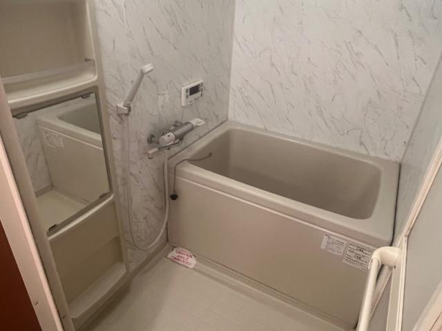 ビエント小机103号室 バス