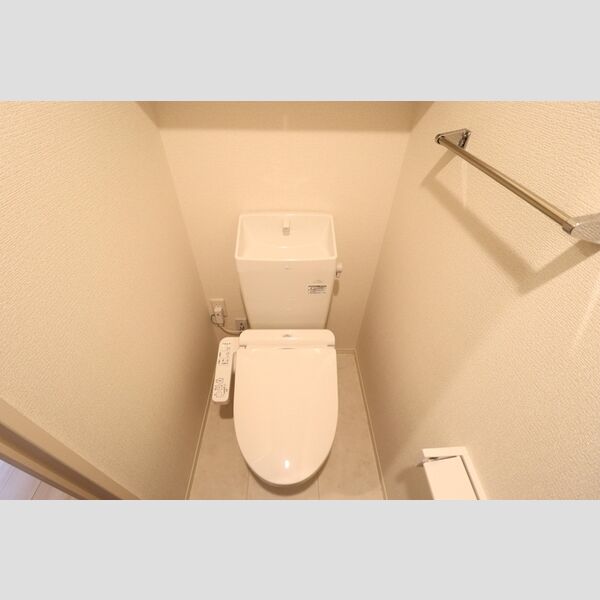 ミレニアセジュール熊谷301号室 温水洗浄暖房便座