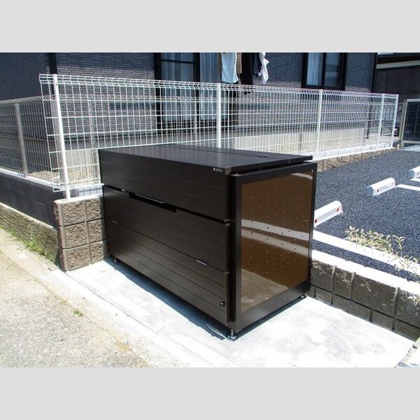 グレイス周西 ゴミストッカー