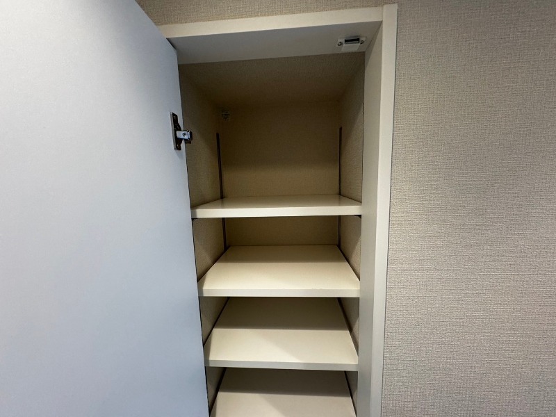 ロータス平和島West4階 下足入れ