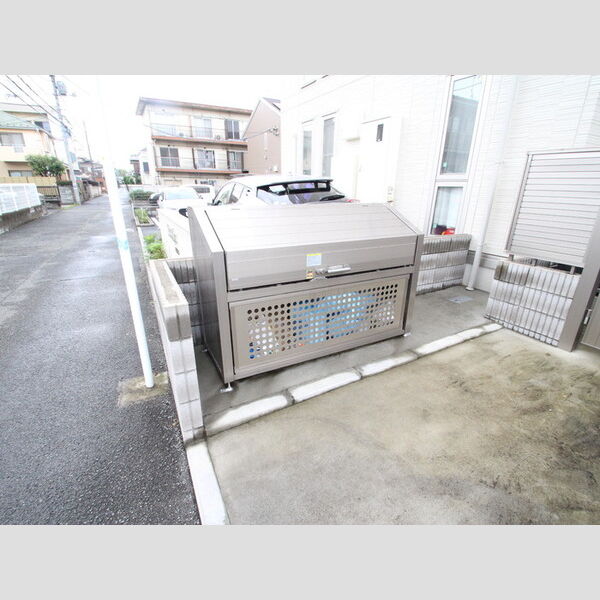 ティルタ　アユ ゴミ置き場