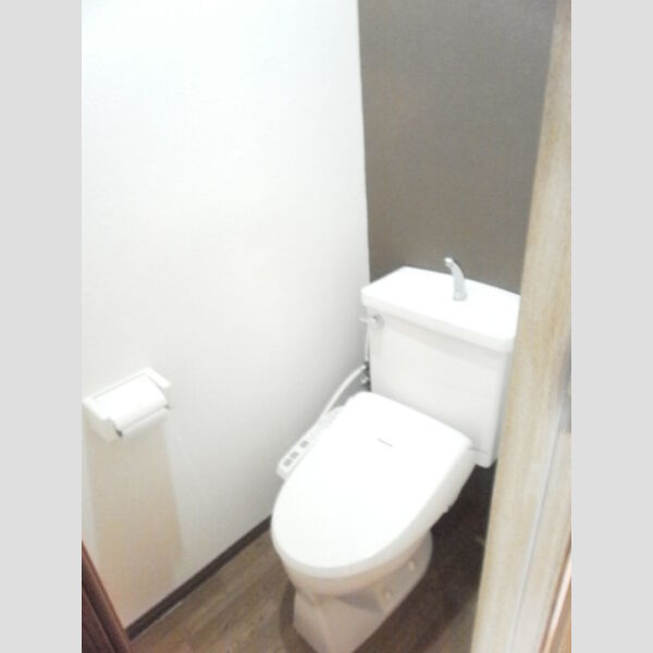 ハイネス大嶋205号室 温水洗浄暖房便座付き♪