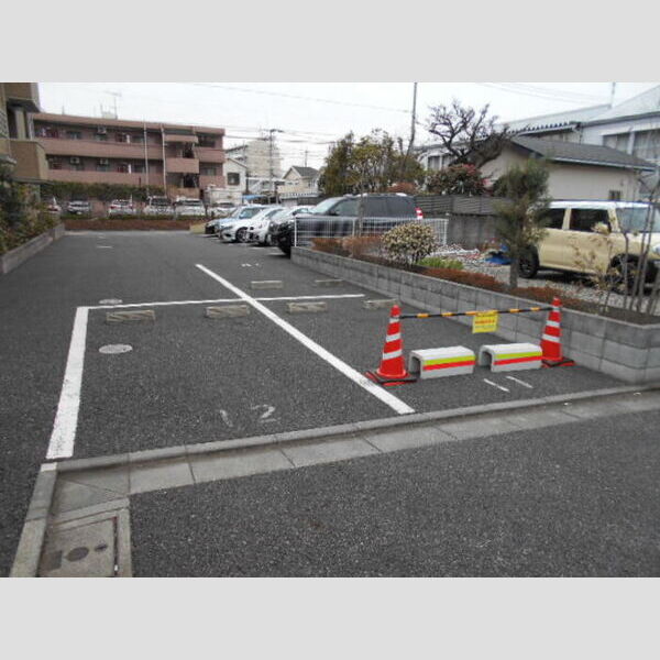 オリーブ 駐車場