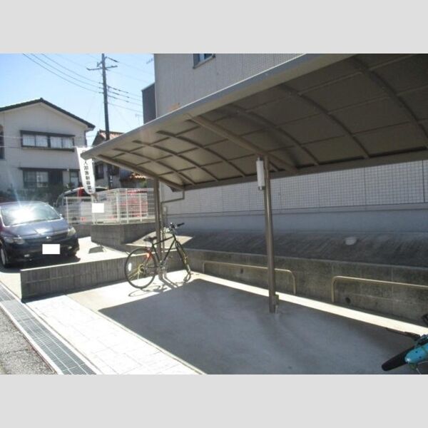 ベイヒルズ 駐輪場