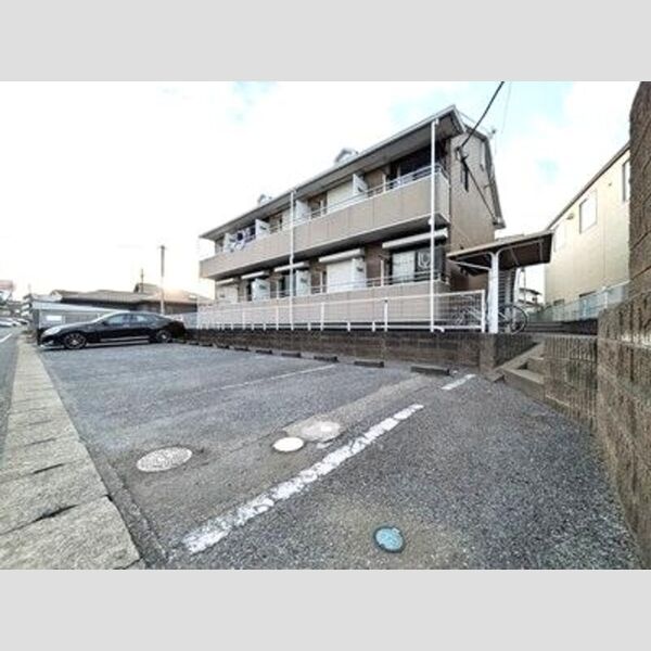 アンビションEIGHT 駐車場