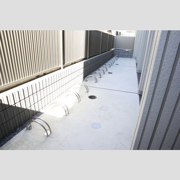 エンペラー　A 駐輪場