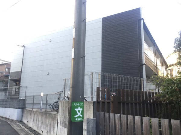 リブリ・ルミエール・アン 外観