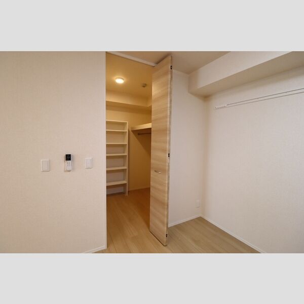 明幸 2番館 ウォークインクローゼット