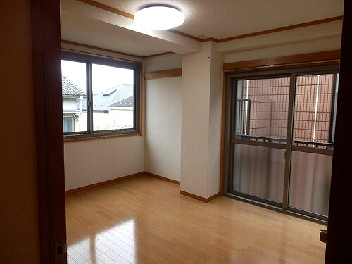 浅野レジデンス2階 洋室約5.8畳　※2021年7月撮影