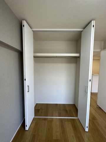 メゾン岸谷212号室 収納