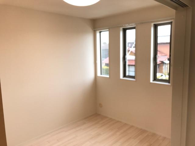 ツー・ヒル・ライブ203号室 洋室