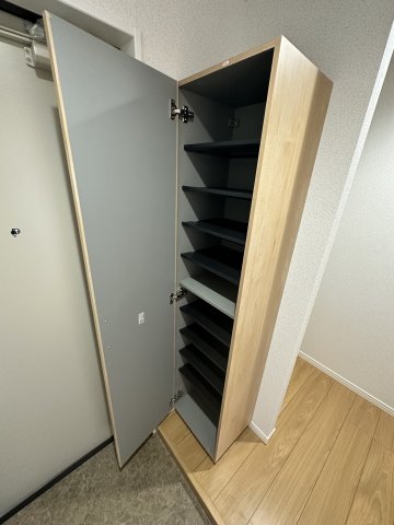 ベイルームウィル中山101号室 玄関