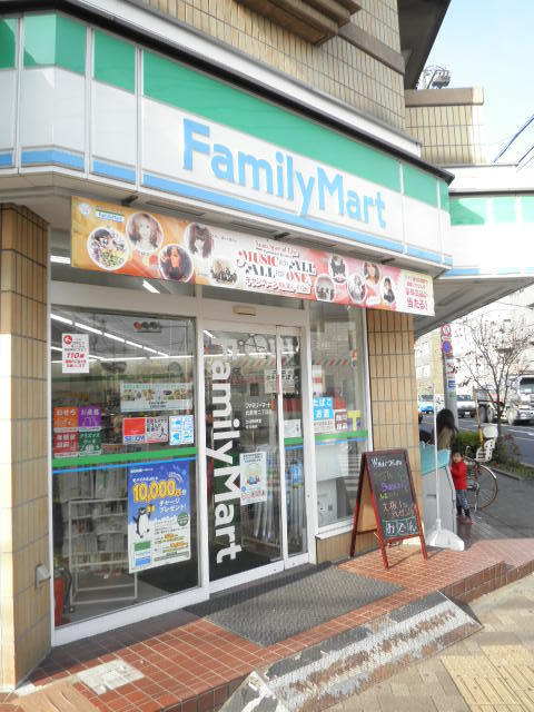 ヴィラむさしの0202号室 ファミリーマート