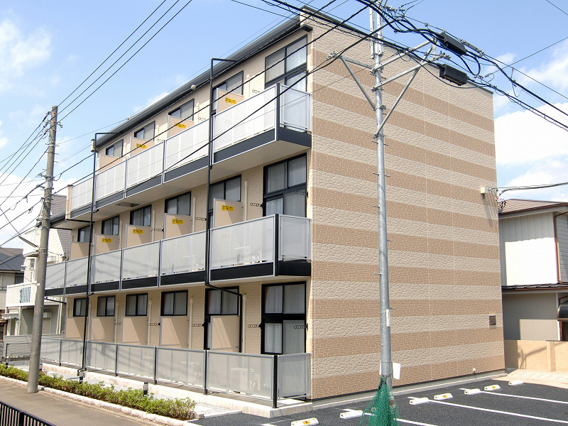 レオパレスプロパッサ大泉の外観画像