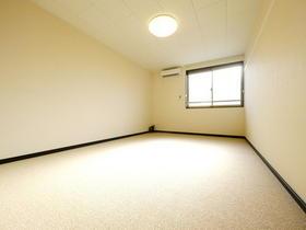 レオネクストエルーセラハイツ106号室 外観