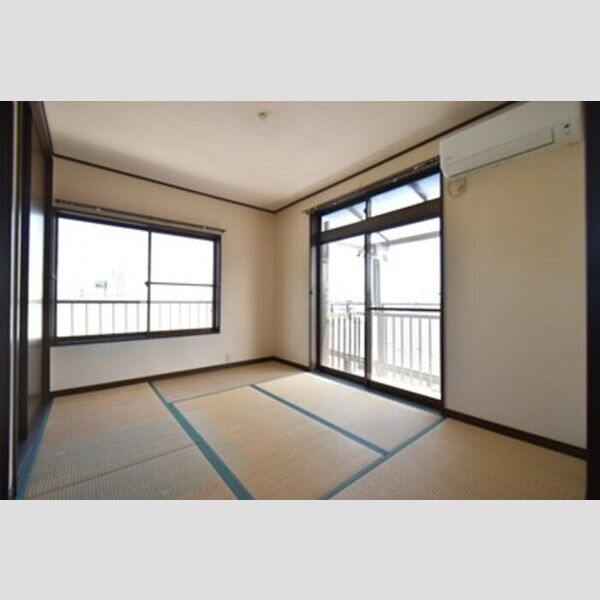 ハイツいのまた201号室 居室