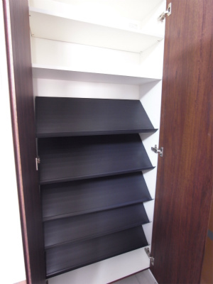 エクレーレ舜プリモ 玄関