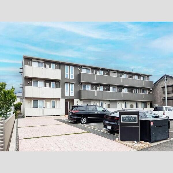 パストラルの外観画像