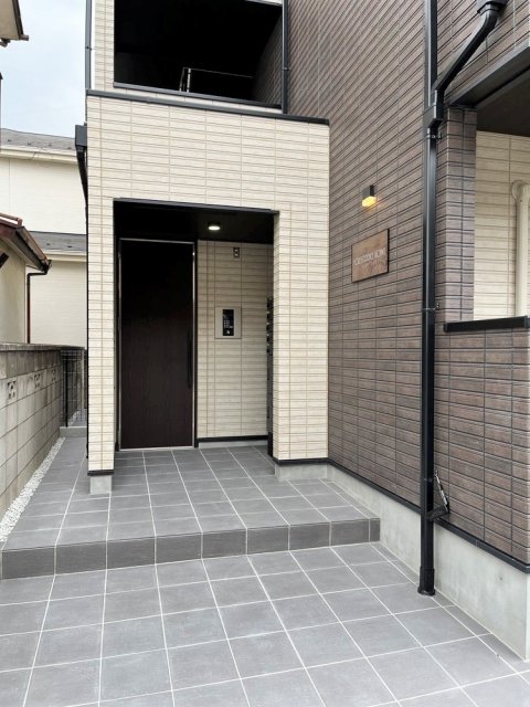 フォレストテラス小岩2階 エントランス