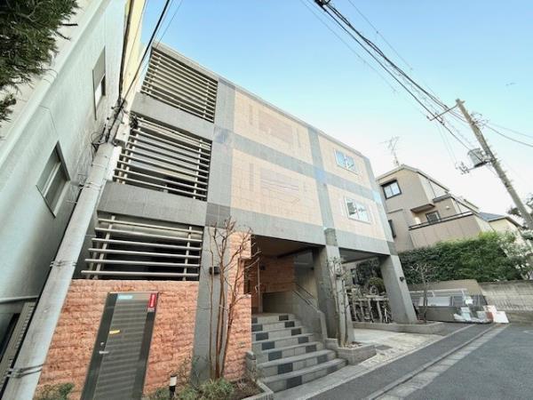 サウダージ自由が丘3階 外観