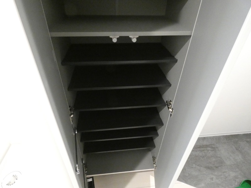 パークヴィラ六町3階 玄関