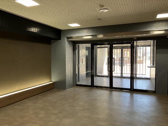 ラフィネ幕張本郷 エントランス