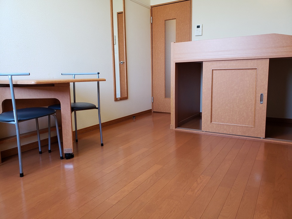 レオパレスグランディア テーブルは折りたたむこともできます