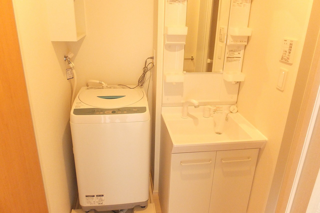 クレイノコンフォール 便利な独立洗面台です