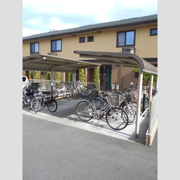 マグノリア 駐輪場