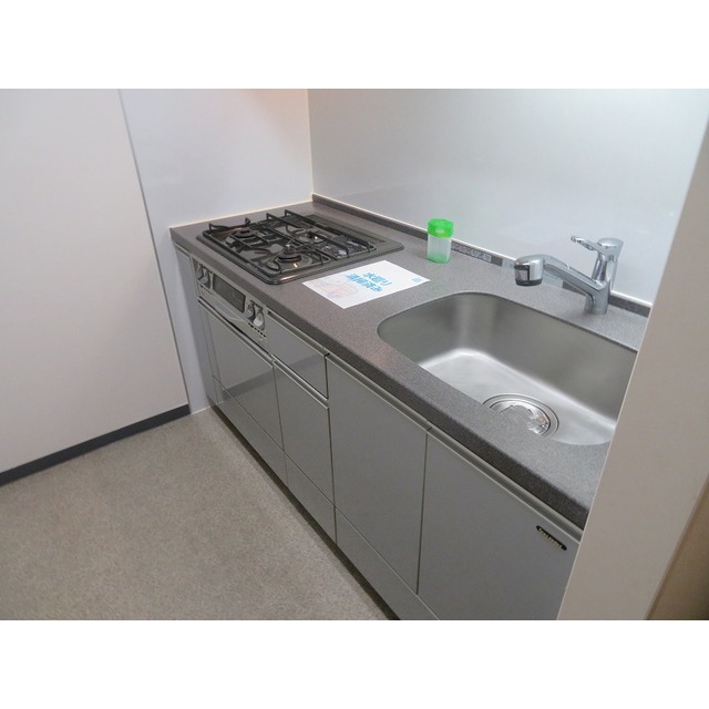 ユニロイヤル九段南0401号室 キッチン