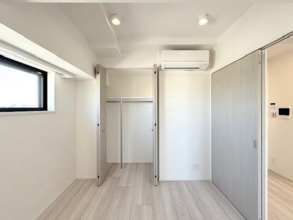 エレミ本蓮沼5階 リビング