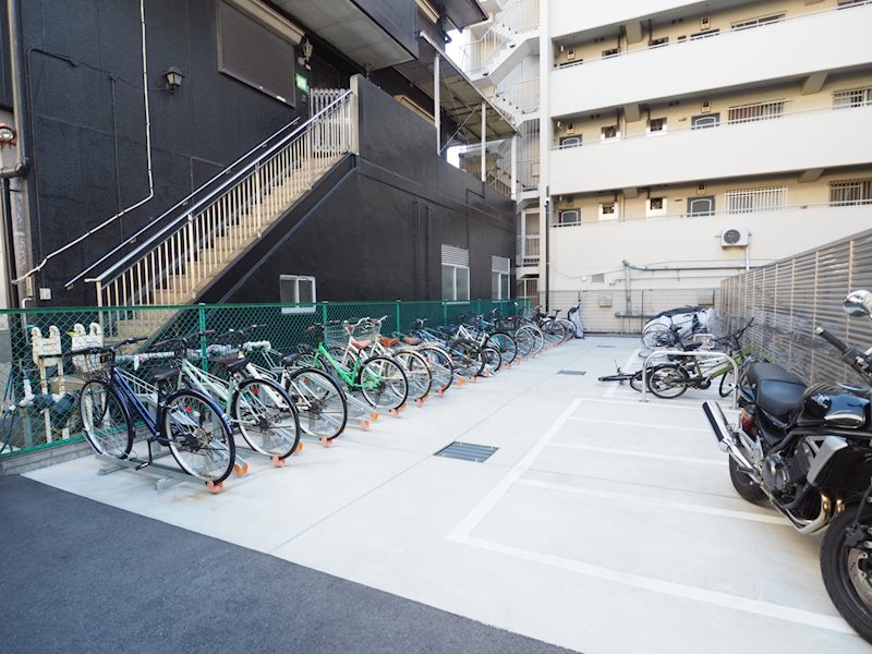 ドゥーエ蒲田南6階 駐輪場