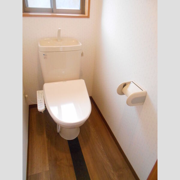 サンウィングW トイレはウォシュレット付です