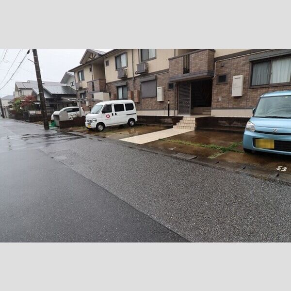 サンパティーク 駐車場