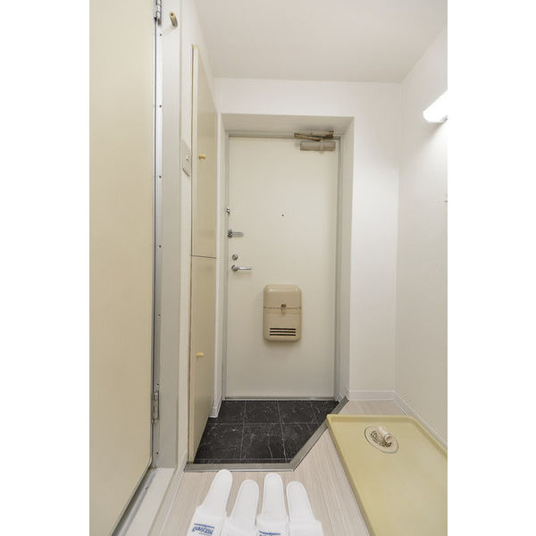 メゾン・ド・エスティーム 玄関