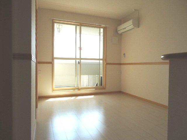 モア　グランディール・エヌ201号室 室内