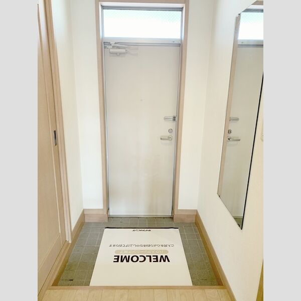 グローリア酒々井 玄関