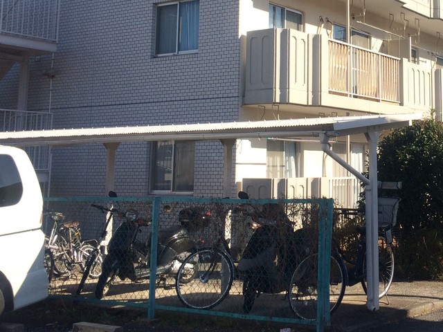 ブルーカーサ２５０－Ⅰ0303号室 駐輪場　※実際の使用状況とは異なります（現況優先）