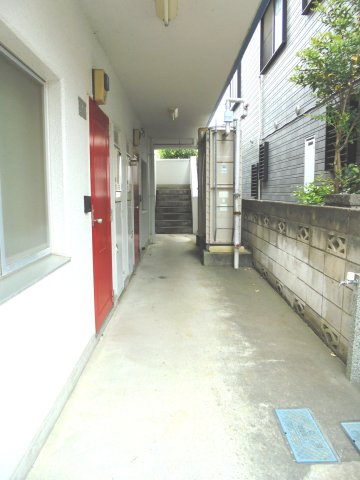 アビタシオン稲城0101号室 ロビー