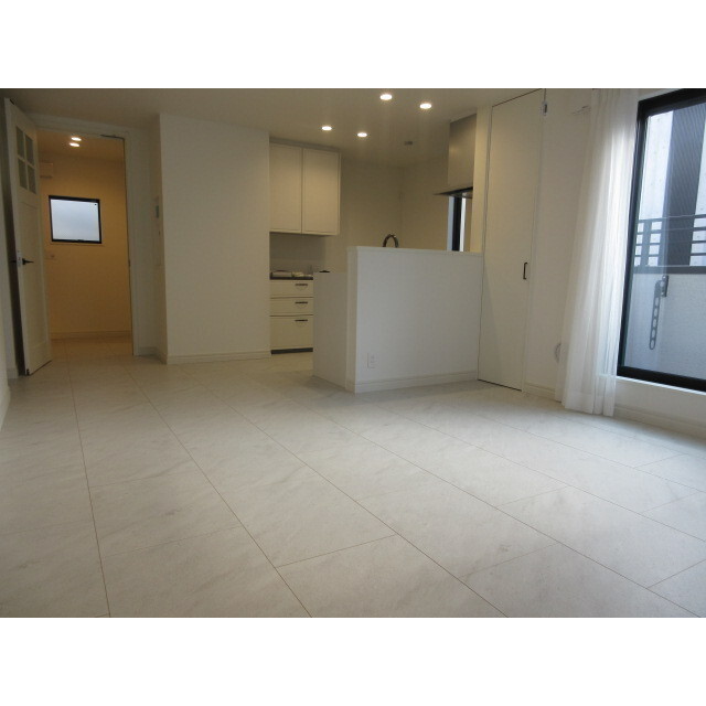 シュシュ中野坂上 内観