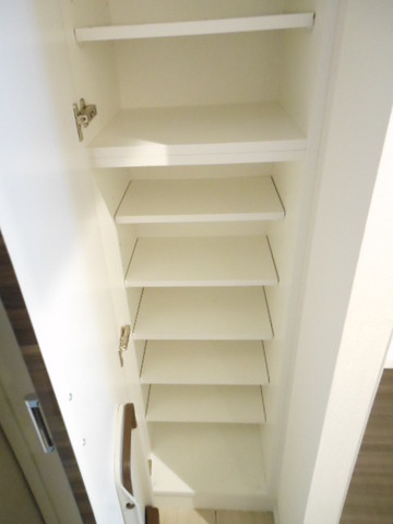 ガーラ・ヒルズ赤坂 明るい室内です