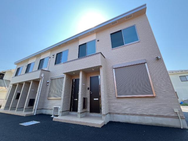 ラ・レーヌ・８０（ｌａ　ｒｅｉｎｅ８０） 外観写真（昼）